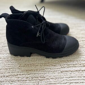 Eileen Fisher “Reese” waterproof suede bootie in black - Size 7.5 - Brand New